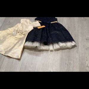 Set of 2 Christmas dresses size 5